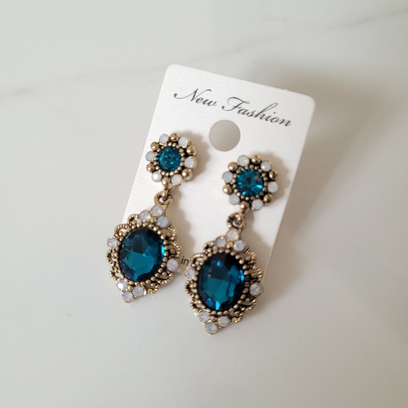 ⚡️BOGO 50% Off⚡️ Antique drop earrings - Picture 4 of 4
